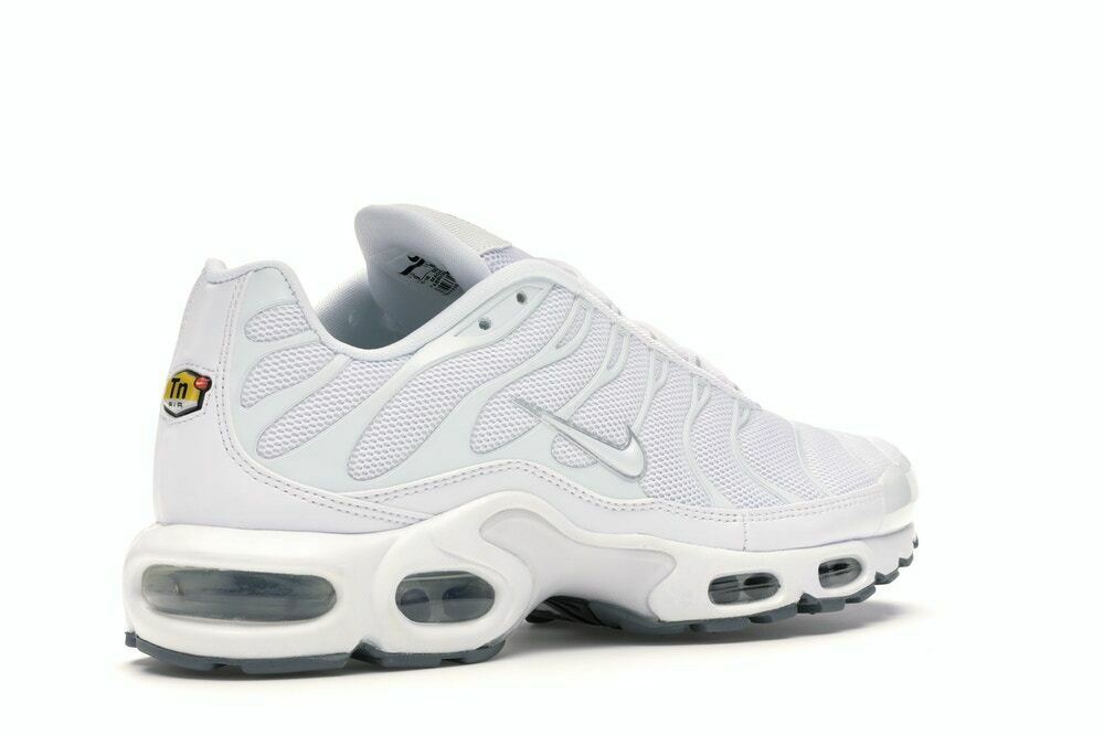 air max plus white mens