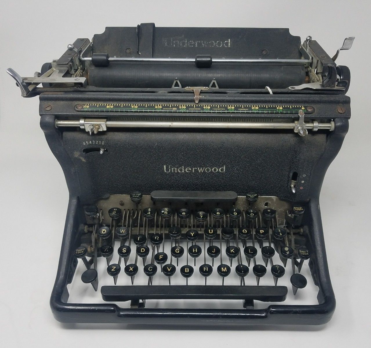 Vintage Standard Four Bank Keyboard Underwood Portable Typewriter Art ...