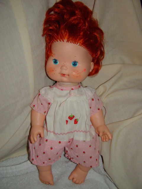 1982 strawberry shortcake doll