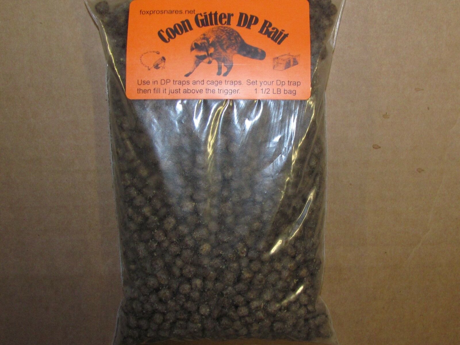 Coon Gitter Bait 2 LB. Bag Works good in Dp & cage traps nuisance, raccoon Trapping Supplies