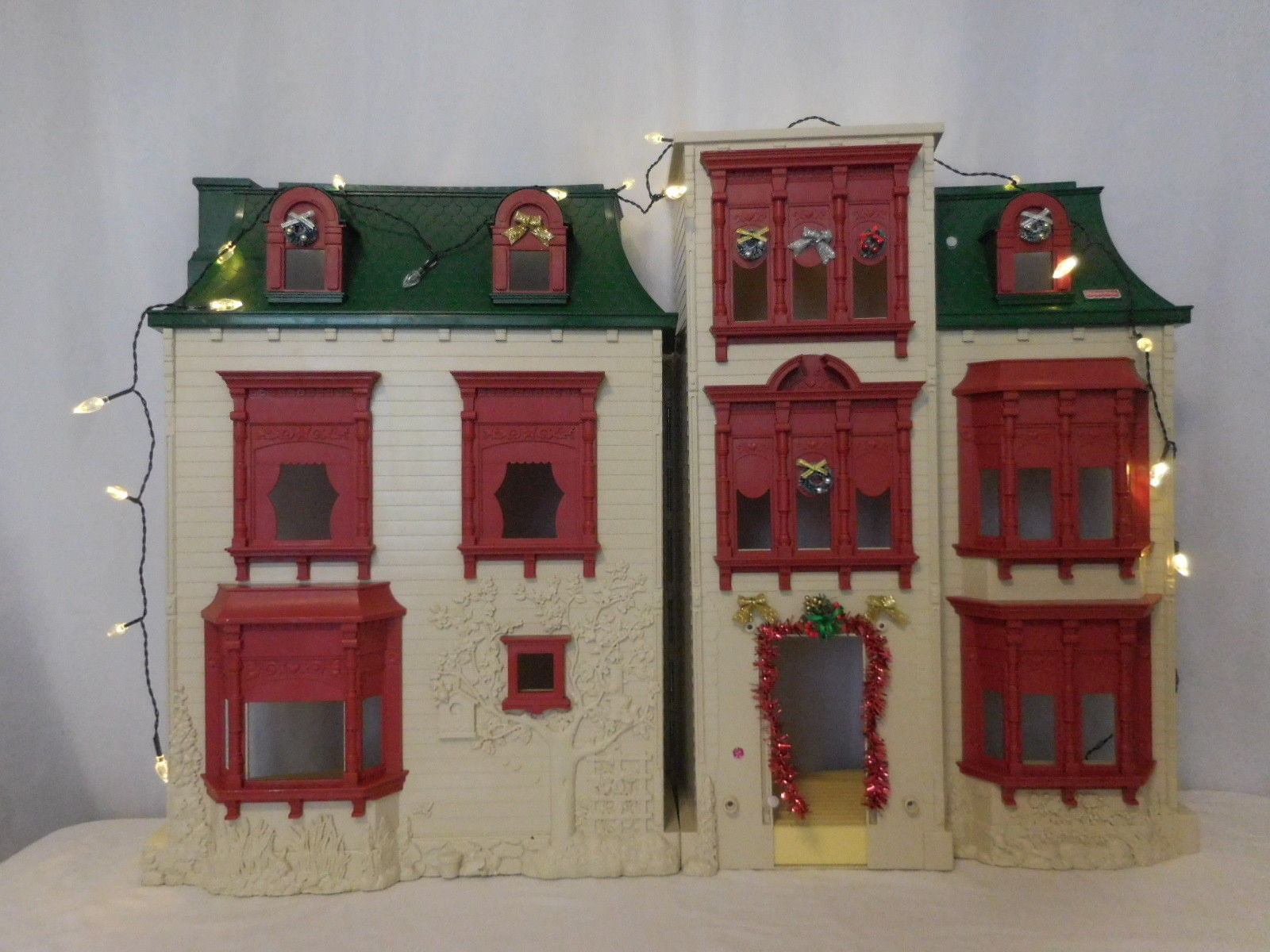 fisher price christmas dollhouse