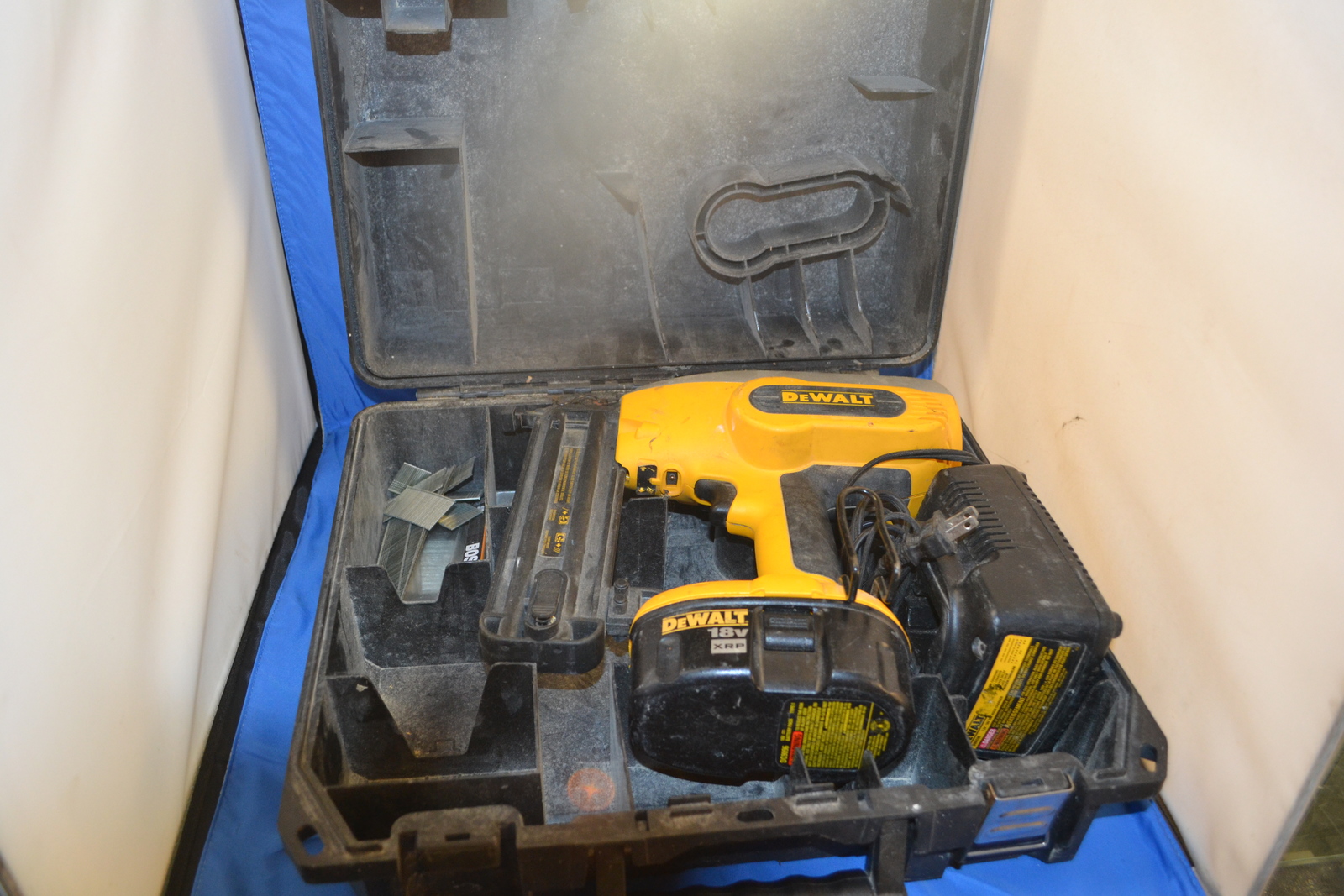 Dewalt DC608 18V 2" 18GA Brad Nailer Nail & Staple Guns