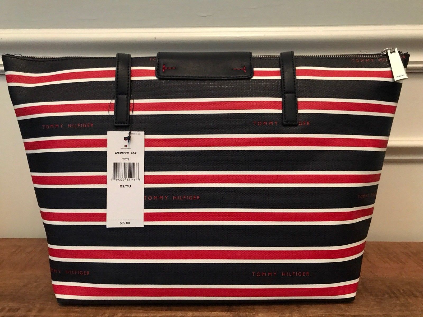 tommy hilfiger purses red