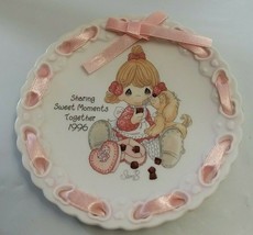 1996 precious moments Sharing Sweet Moments Together  plate - $15.59