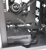Thermaltake AH-T200 Case with 750w Power Supply And Liquid Cooling image 7