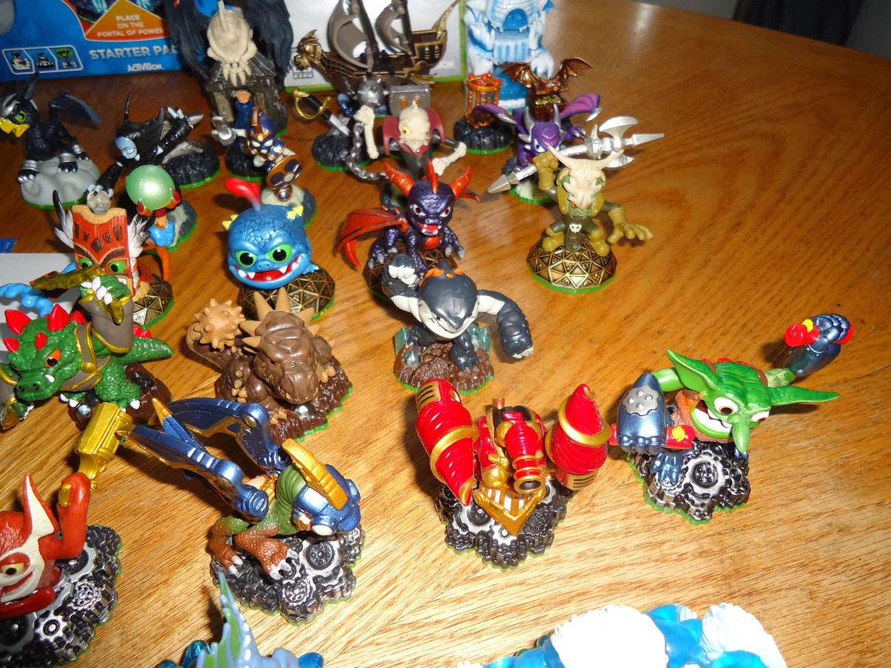 skylanders xbox figures