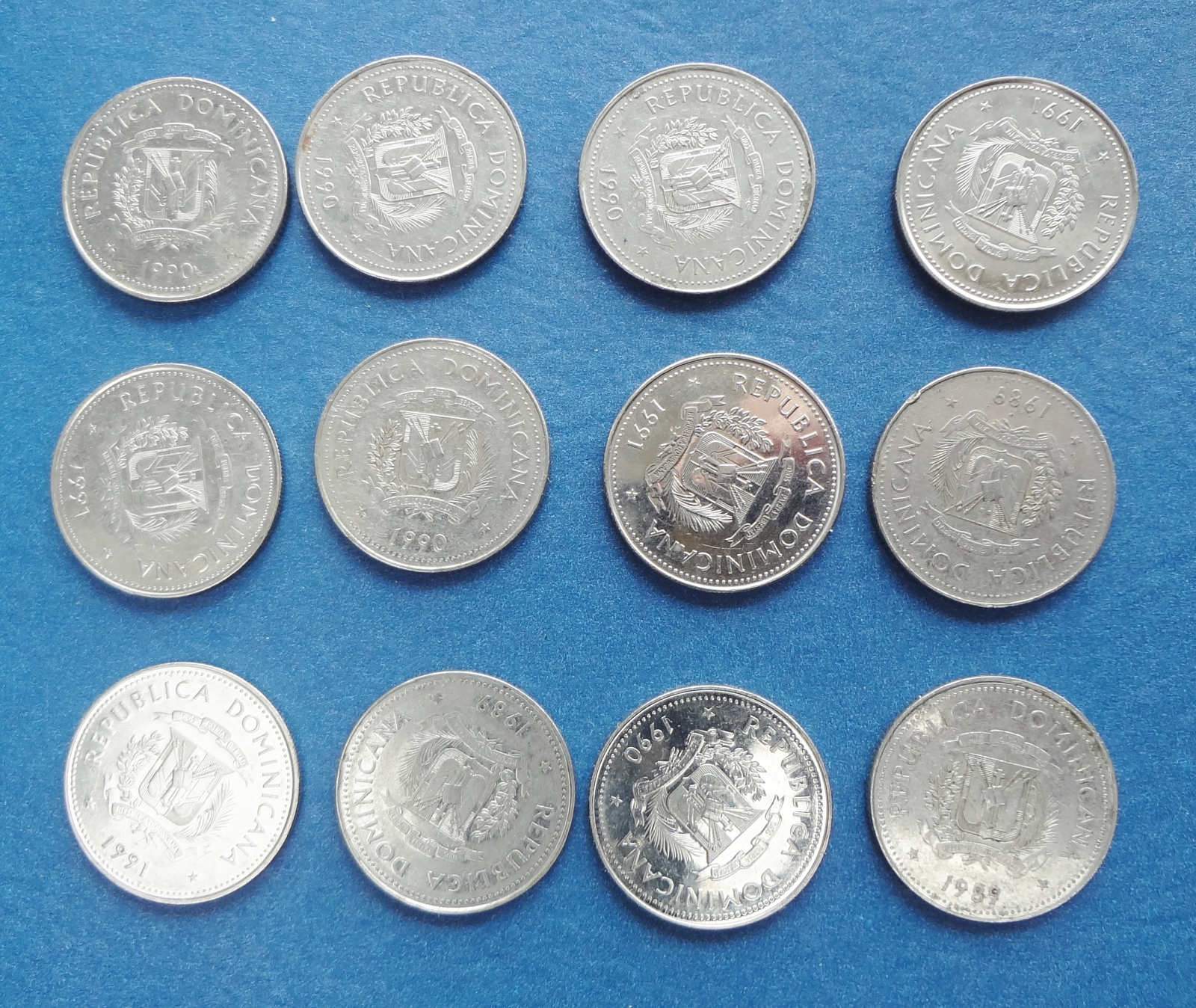 Primary image for Lot of 12 Dominican Republic Republica Dominicana Coins Veinticinco 25 Centavos