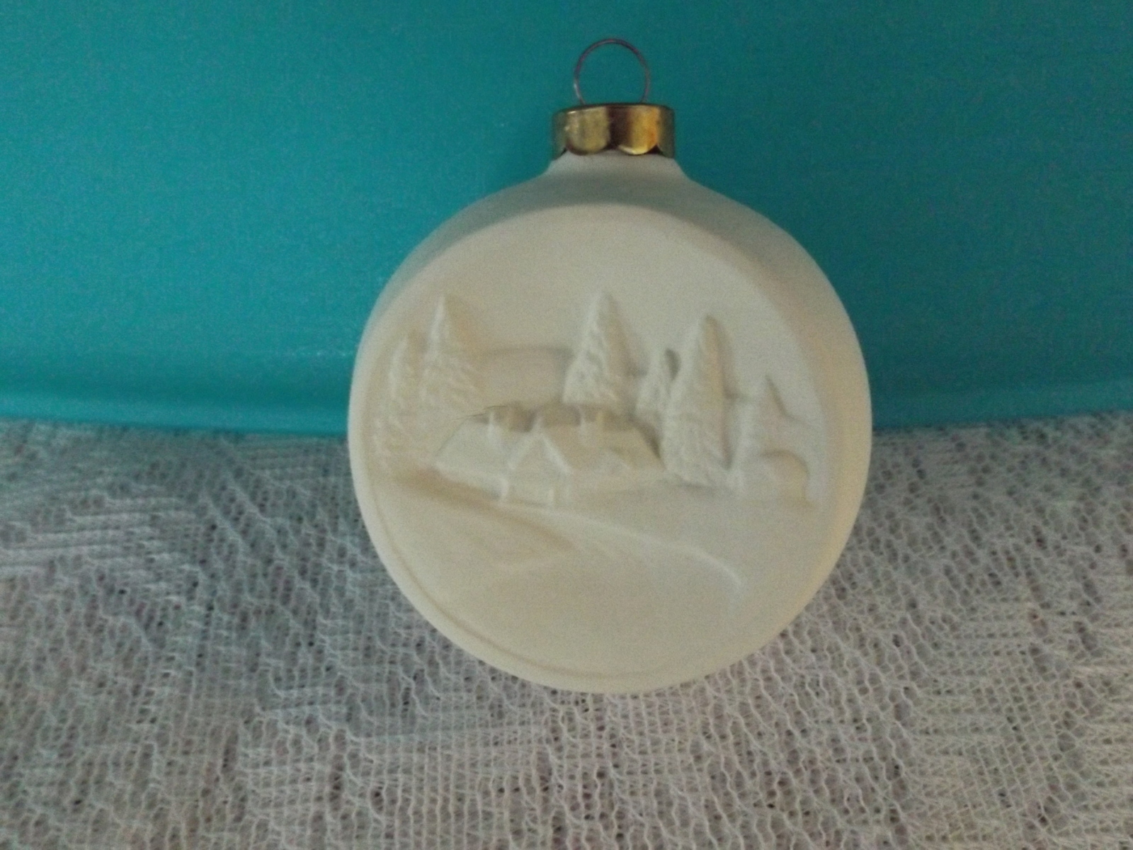 D2 Christmas Scene Ornament Ceramic Bisque Ready to Paint, Unpainted
