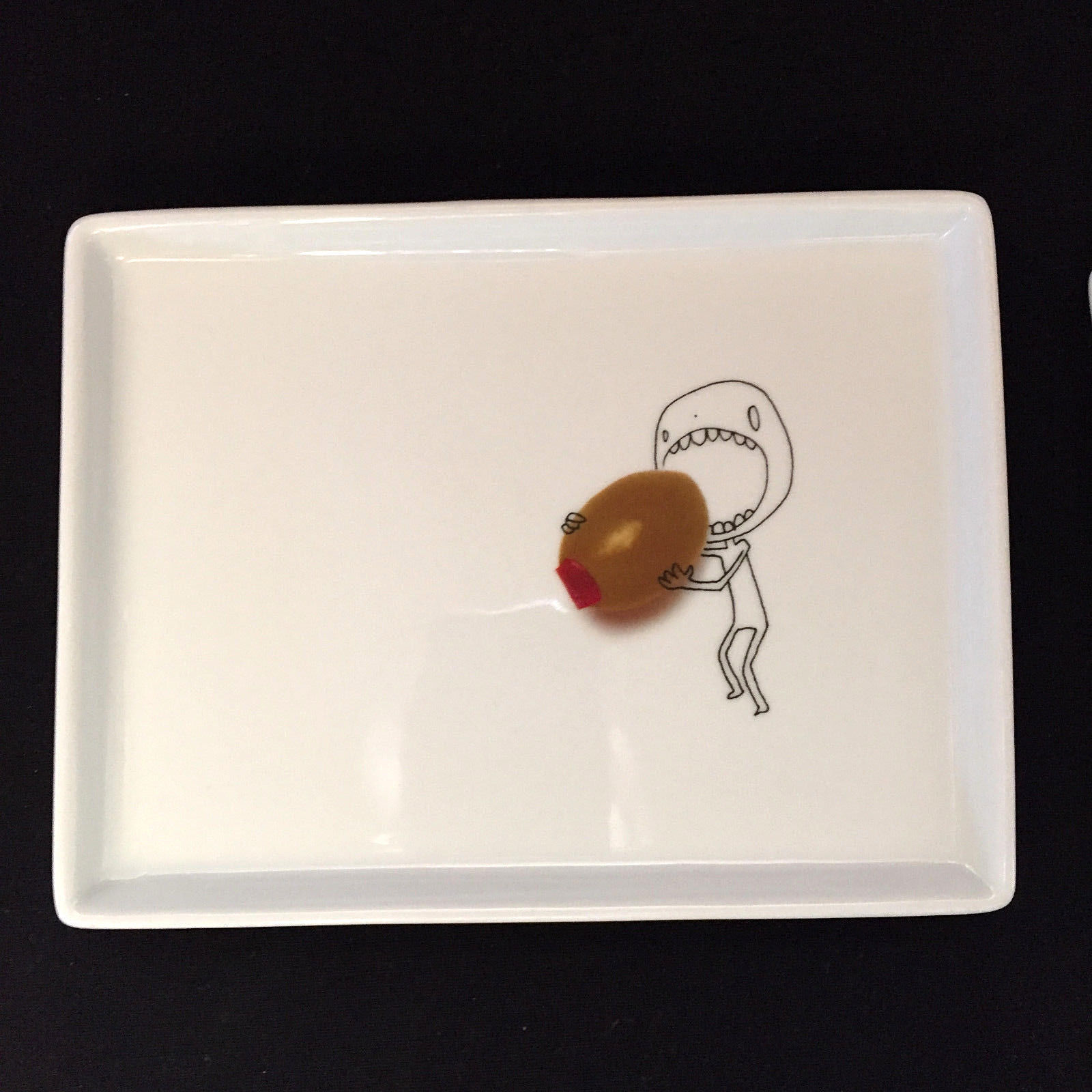 Crate & Barrel (Cb2) Oliver Appetizer Plates "Oliver" Eating Pimento Olives 2009 Table Decor