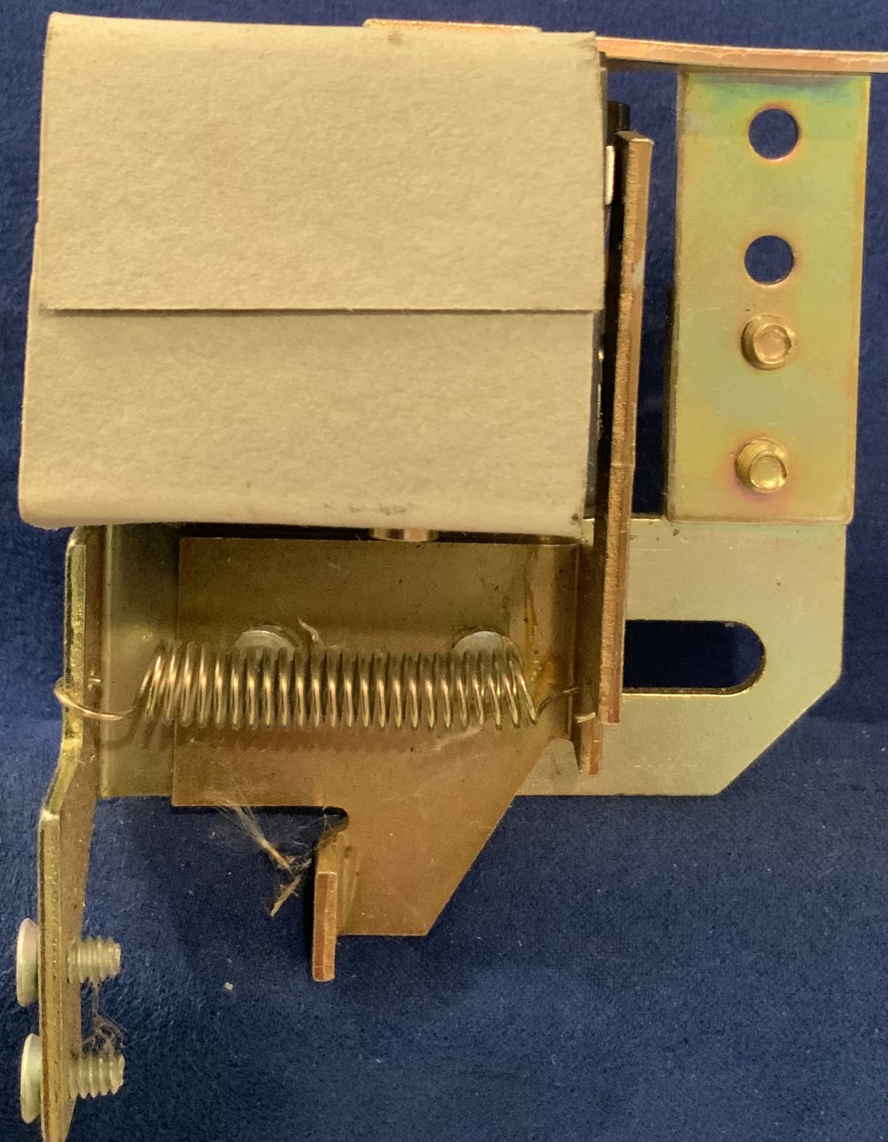 GE Auxiliary Switch, Cat. NO. THAUX64D, suitable for spec setter