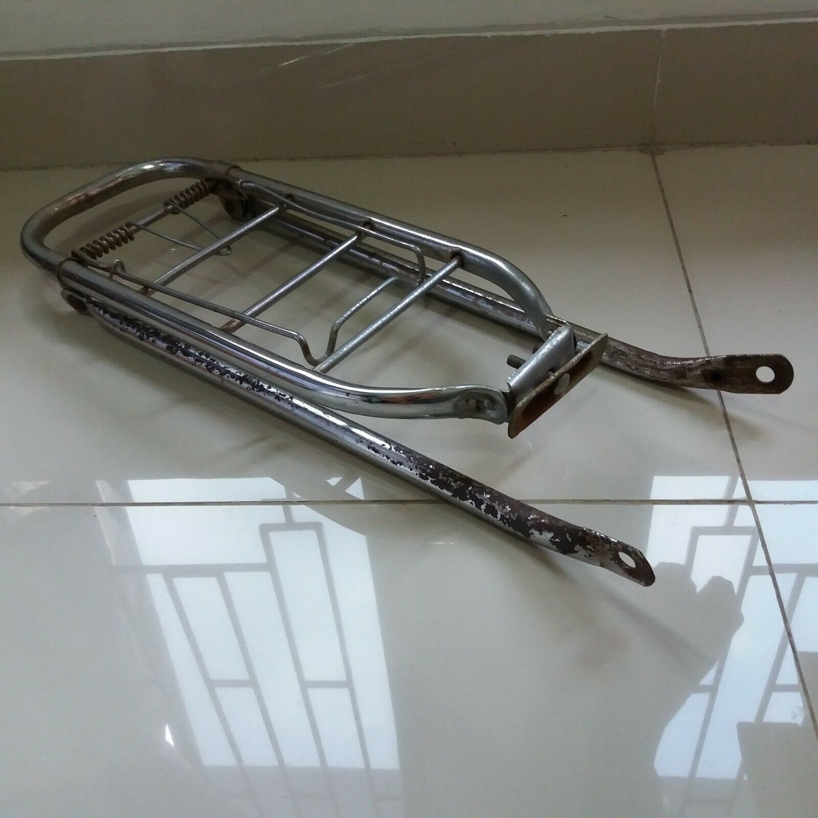 Details about   BLACK REAR RACK For Vintage Bicycle Wheel 28 Raleigh Rudge Humber BSA 