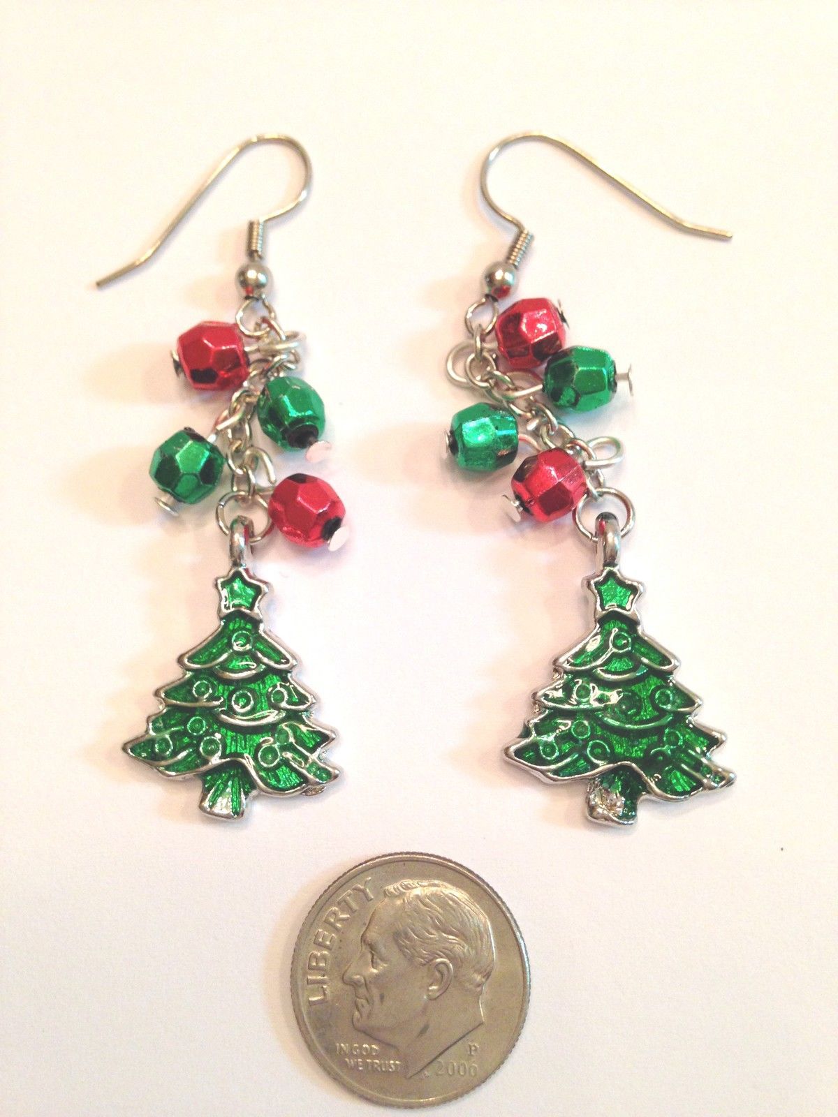 CHRISTMAS TREE EARRINGSENAMELSURGICAL STEEL EAR WIRESRED & GREEN
