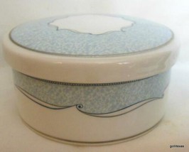 Wedgwood Bone China Round Trinket / Powder Box with Lid Venice 4&quot; Diameter - $15.84