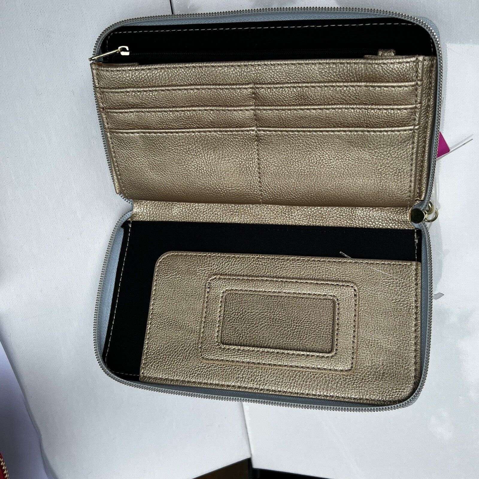 Guang tong wallet/clutch/wristlet  Clutch wallet, Gucci clutch, Leather  pouch
