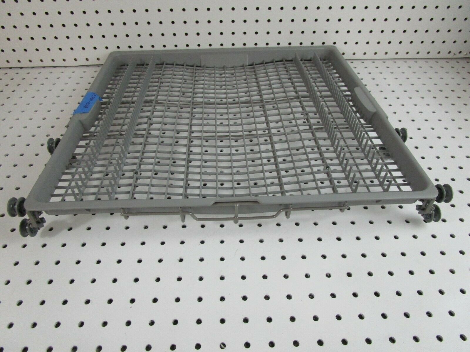 Samsung Dishwasher 3rd Rack w/ Installation Brackets DD6100523B DD61