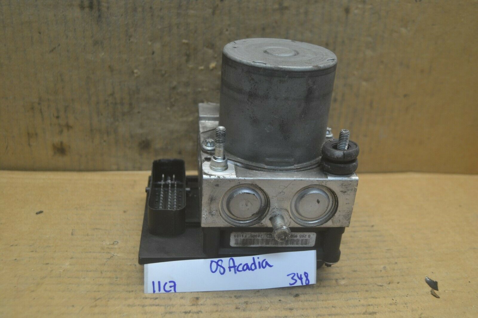 2008 GMC Acadia ABS Pump Control OEM 25821433 Module 348-11C7 - ABS ...