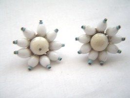Vintage White Starburst Screw Back Earrings 1980's - $9.99