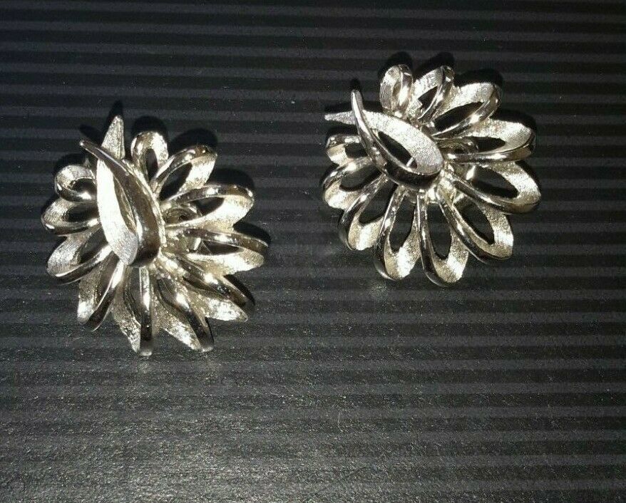 Vintage Trifari two texture silver tone button clip on earring - $11.87