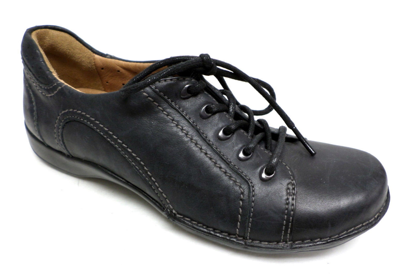 clarks black shoes size 5