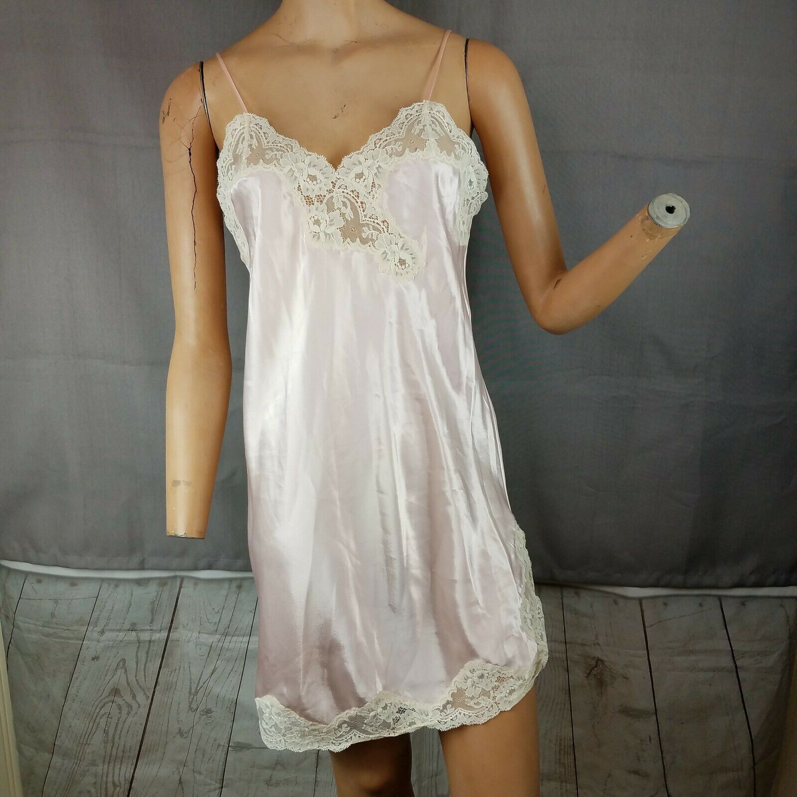 Womens Short Pink Peignoir Robe & Nightgown Negligee Set Size S Satin ...