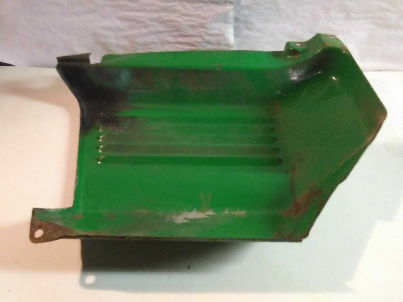 GENUINE JOHN DEERE 212 LAWN TRACTOR RH SIDE PANEL PART NUMBER M81216 ...