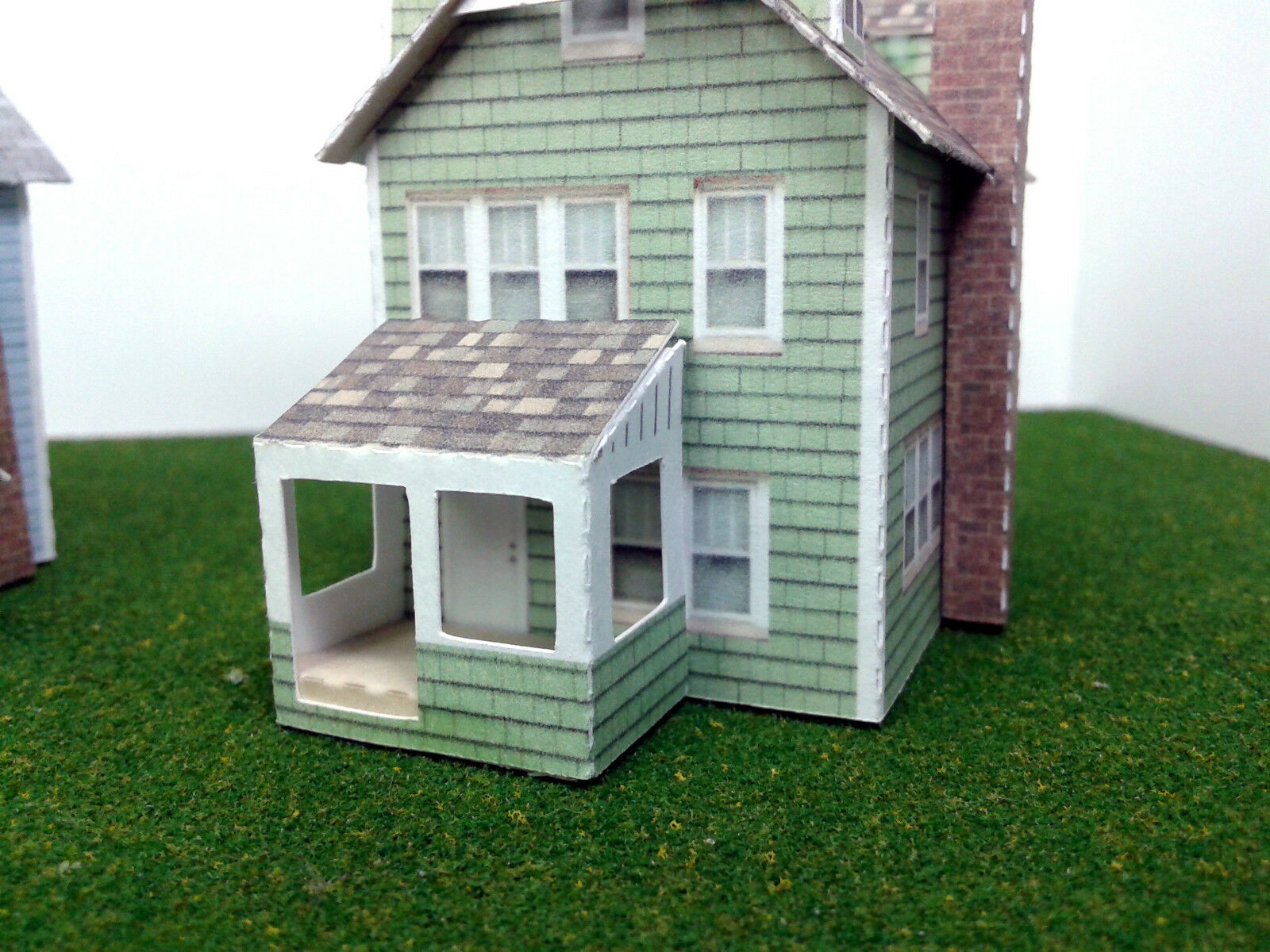 N Scale Buildings Houses (2) Cardstock Model Kit GWN2 Buildings, Tunnels & Bridges