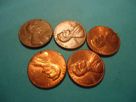 1982-P SMALL DATE COPPER LOT OF 5 COINS     WICKED HARD TO FIND - $2.57