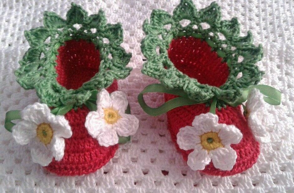 Crochet baby strawberry shoes Newborn booties  Size 0-6 months