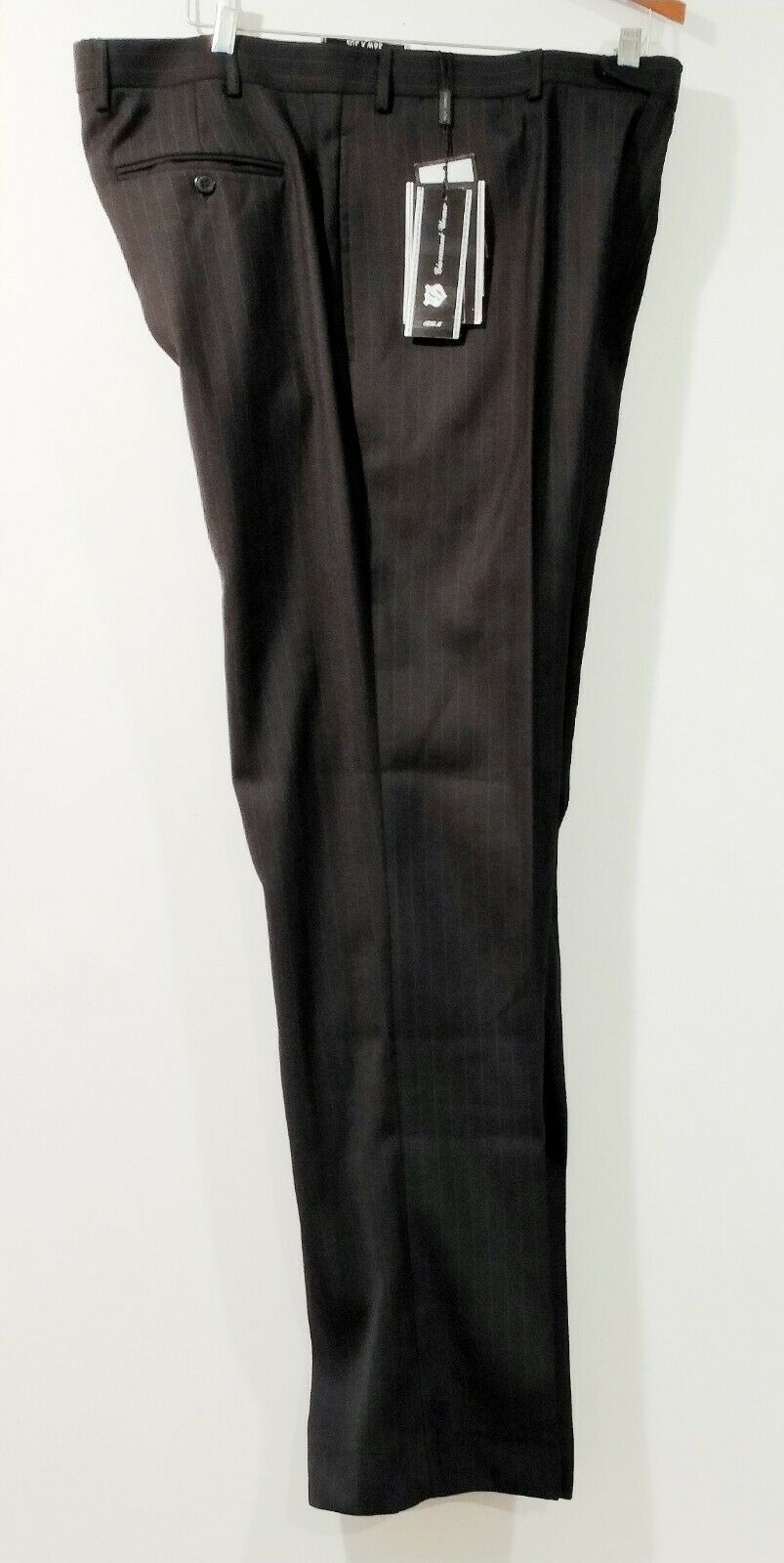 NWT Men Dress Pants by Signature Collection Size 22 / 32 inseam 36 1/2 Black