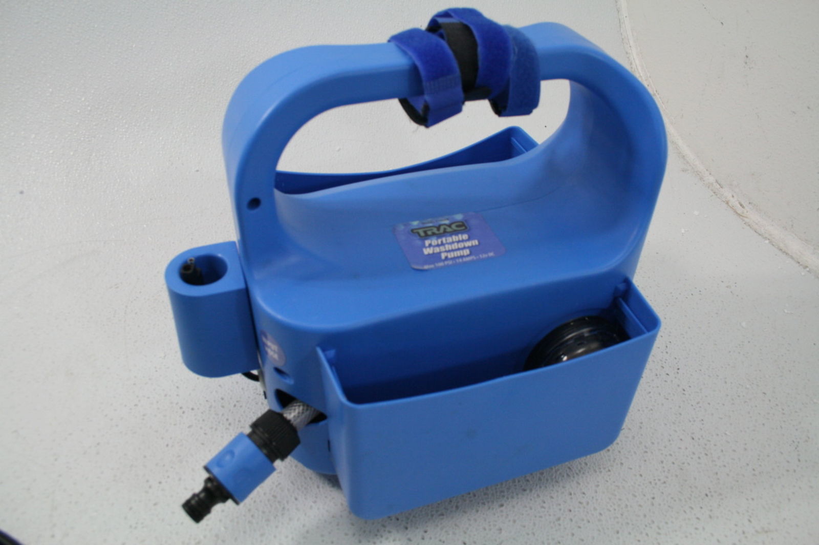 Trac Outdoor T10068 Portable Washdown Pump Kit 2 Gallons/Minutre Flow