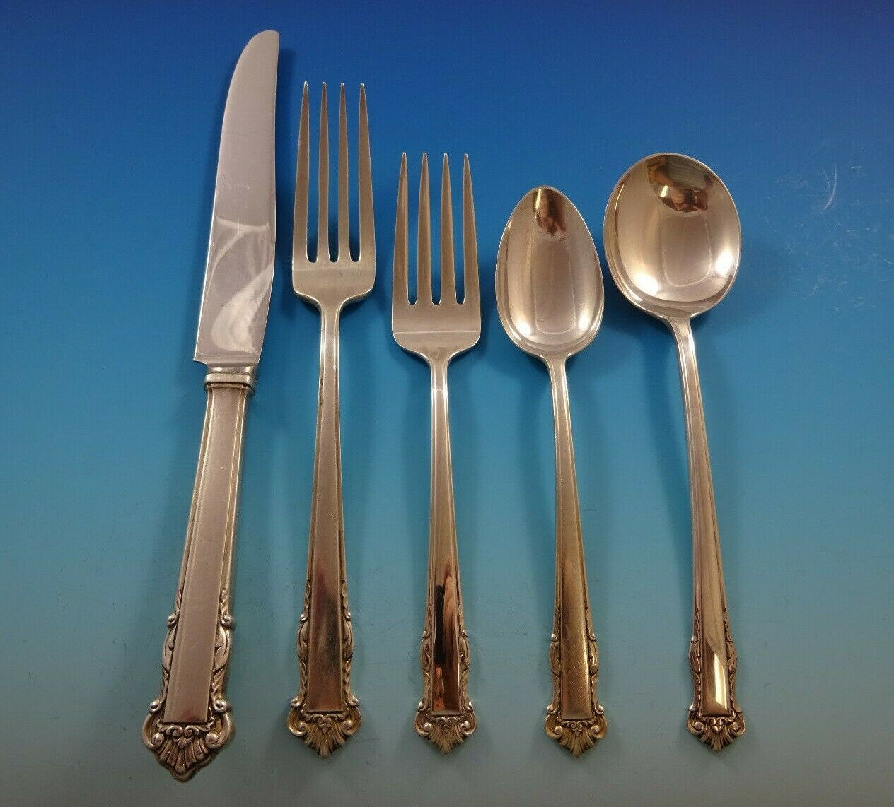 English Shell by Lunt Sterling Silver Flatware Service For 12 Set 68 Pieces - $3,575.00