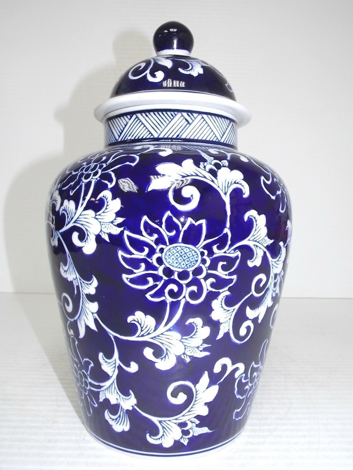 Decorative Chinese Porcelain Floral Cobalt Jar Vase Urn E182 Vases & Jars