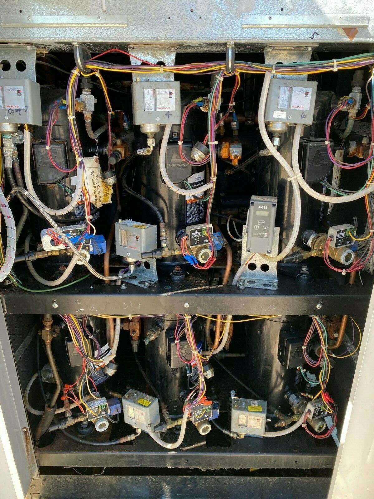 Hussmann HAV06SM Protocol Grocery Store Refrigeration Rack System