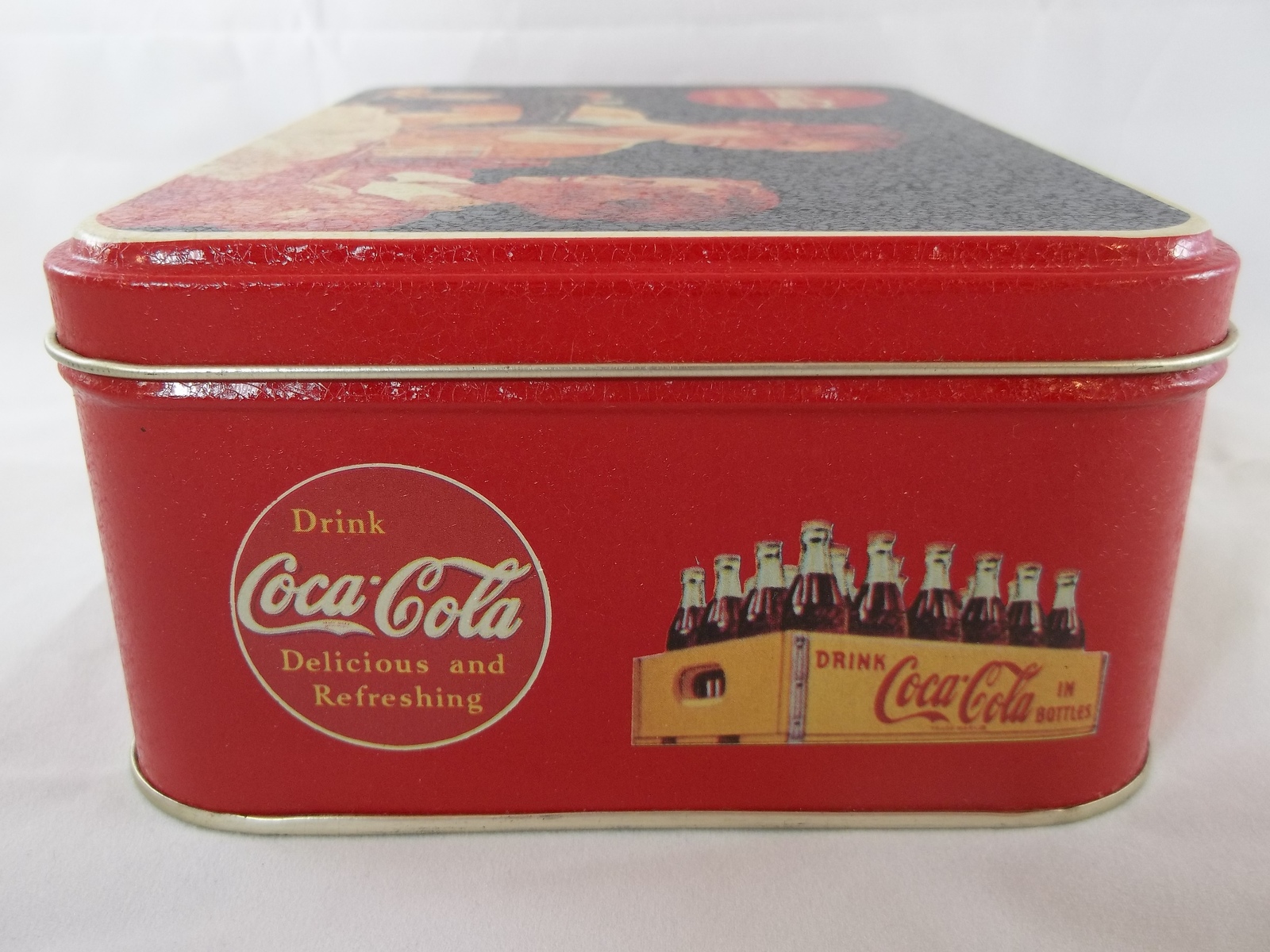 Set of 5 1996 Coca Cola Brand Collector Cards-- Polar Bears Metal Cards in Tin