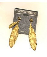 gold leaf dangle earrings Pierce - $7.11
