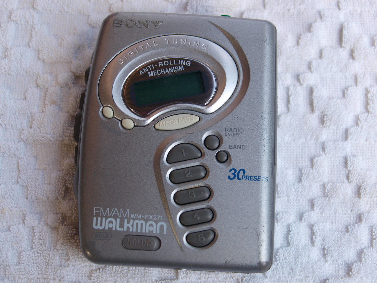 SONY WALKMAN WM-FX277 Cassette Player AM / FM - Megabass EUR 44,95 - FR