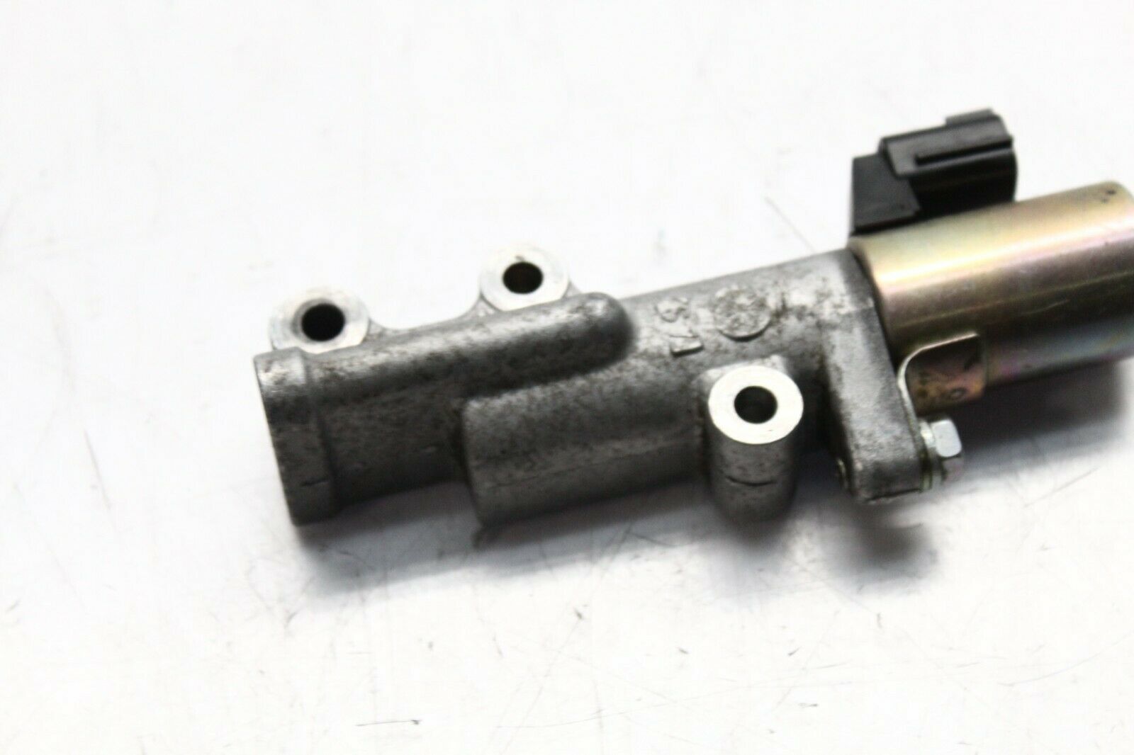 200306 INFINITI G35 VQ35DE VARIABLE VALVE TIMING VVT SOLENOID RIGHT