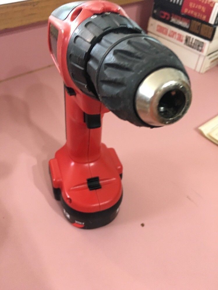 SKIL Drill Cordless 224001 12 Volt Battery 3/8" Keyless Chuck Variable