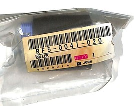 RF5-0041-020 Pickup Roller, Tray 2/3 for HP LaserJet 3Si / 4Si - $6.91