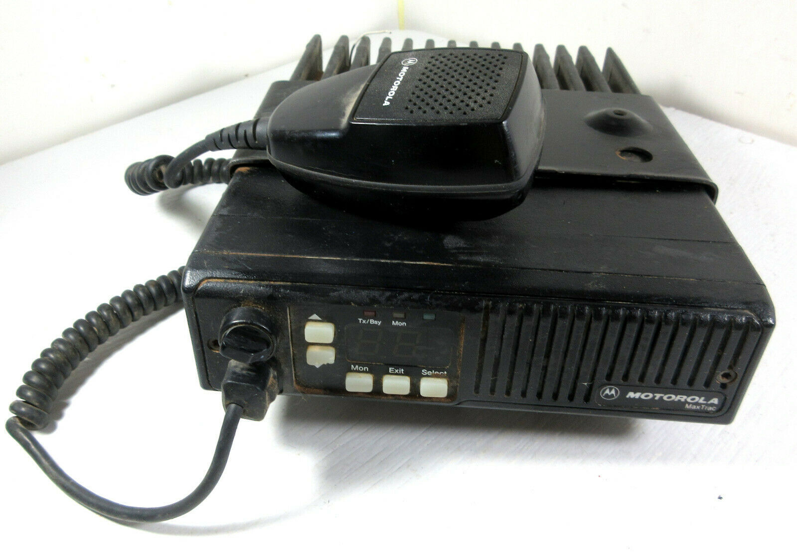 Motorola MaxTrac D51MJA97A3AK Mobile 2Way Radio, Type MJLA w/ Hand Mic