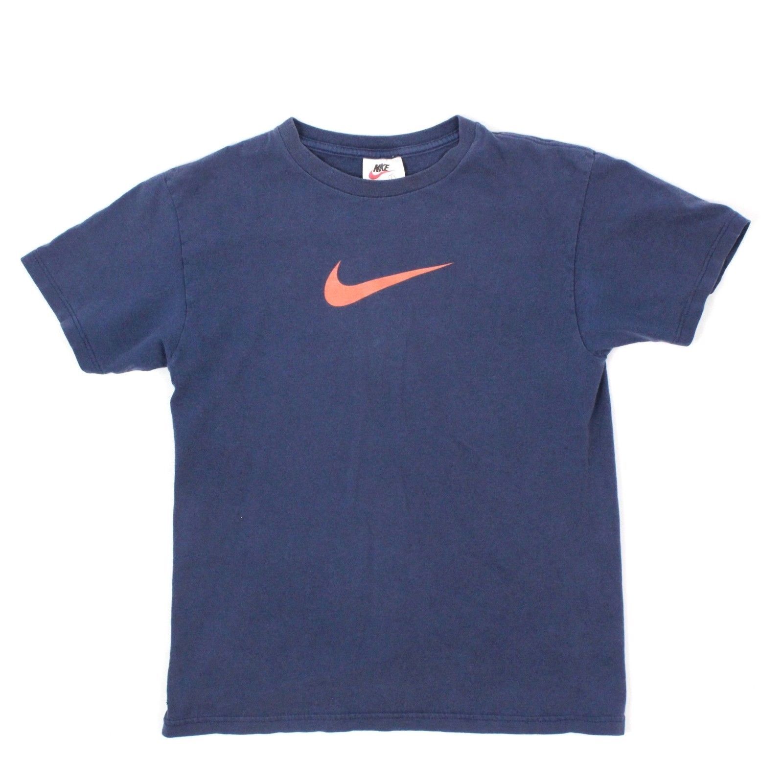 nike t shirt with small logo