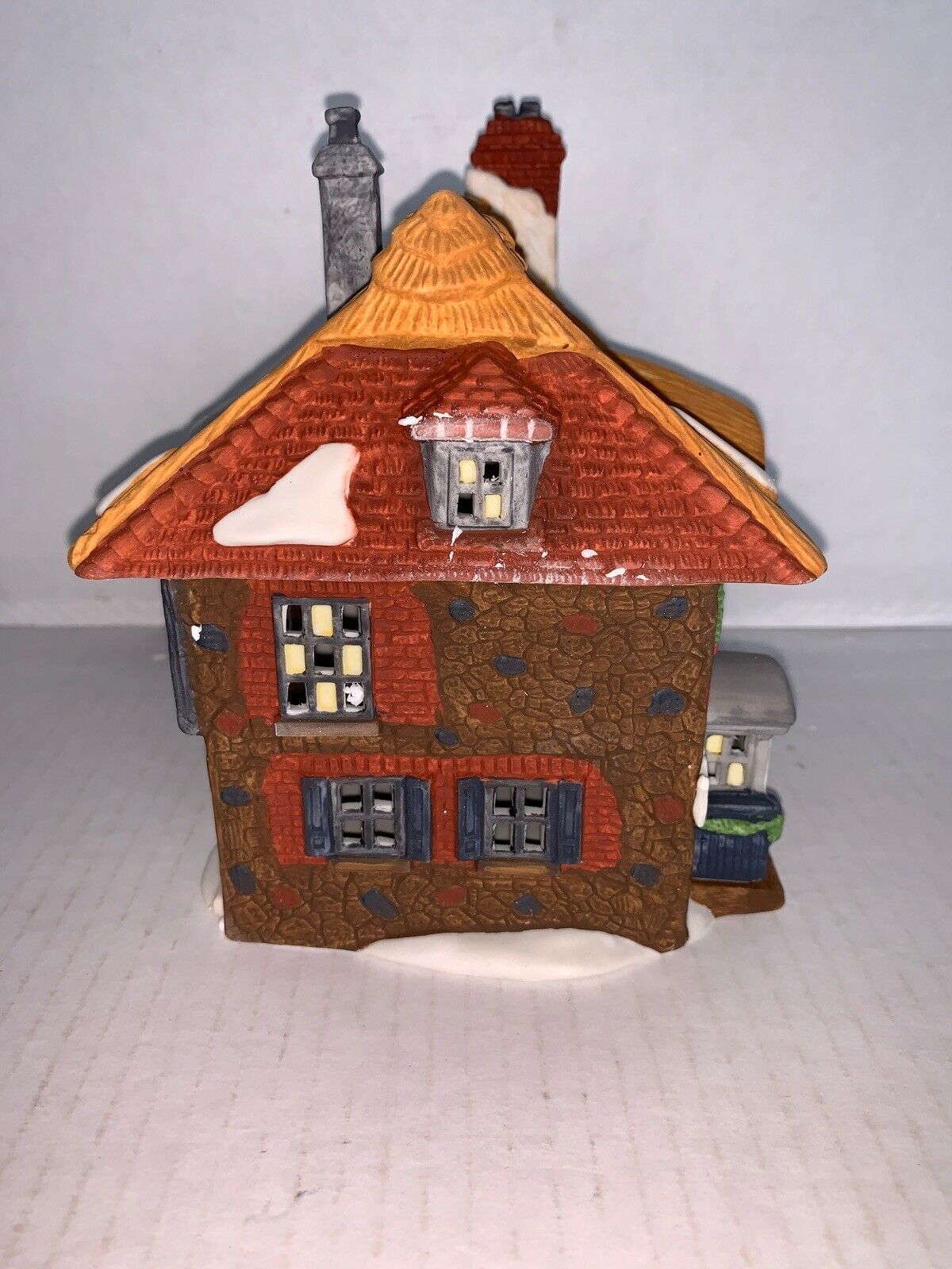 Dept 56 Dickens Village Betsy Trotwood’s Cottage 55506 - Buildings