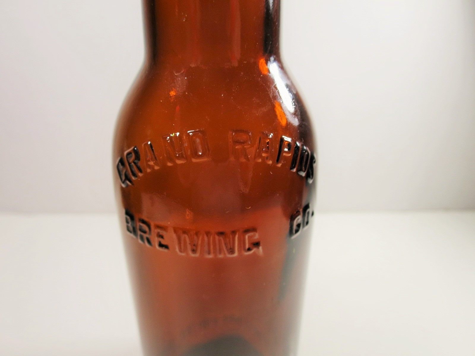 Vintage Grand Rapids Brewing Co Beer Bottle Applied Top Wire Bale