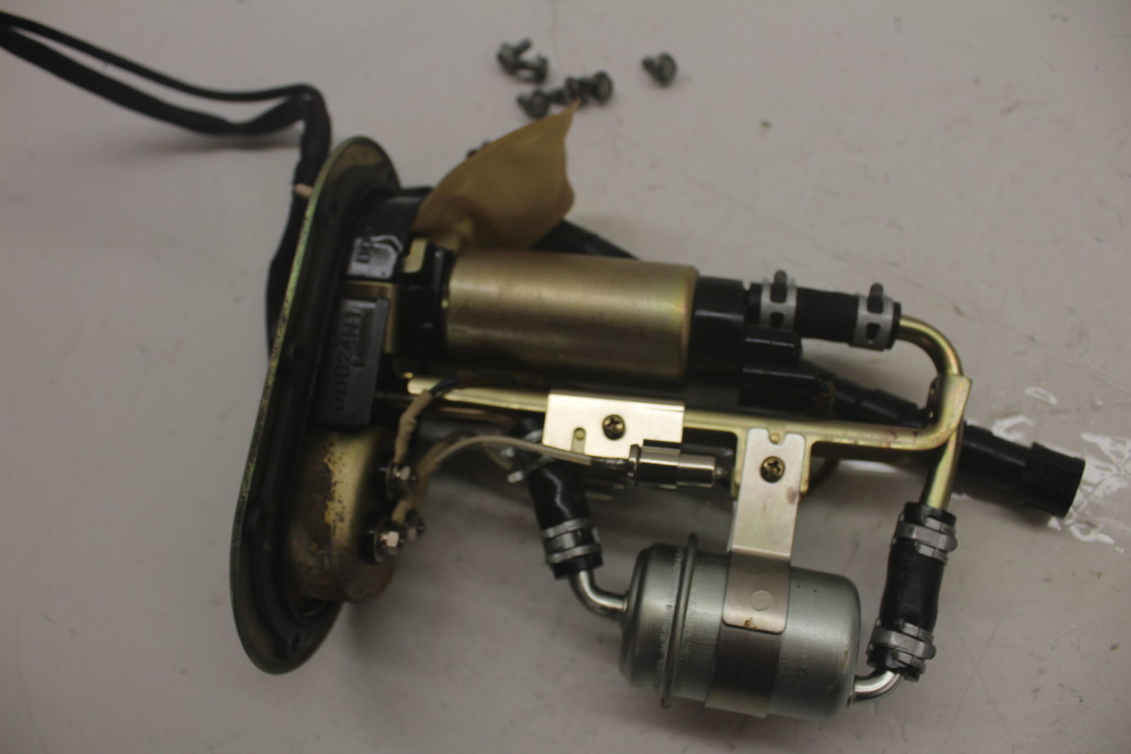 1997 suzuki tl1000s TL 1000 FUEL PUMP GAS PETROL SENDER UNIT Fuel Pumps