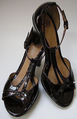 sofft black heels