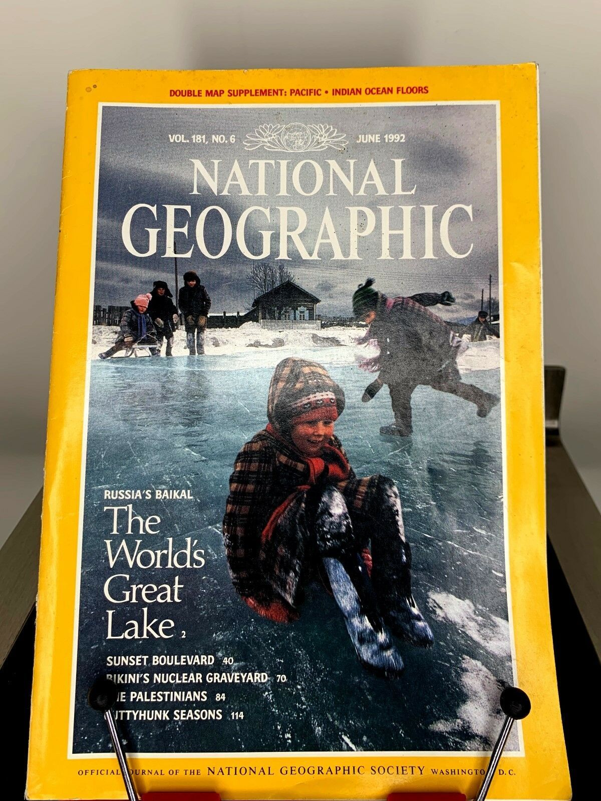 National Geographic magazine June 1992 VOL.181, NO.6 Magazines