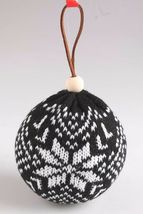 Knit Fair Isle Alpine Flower Design Christmas Ball Ornament NWT image 3