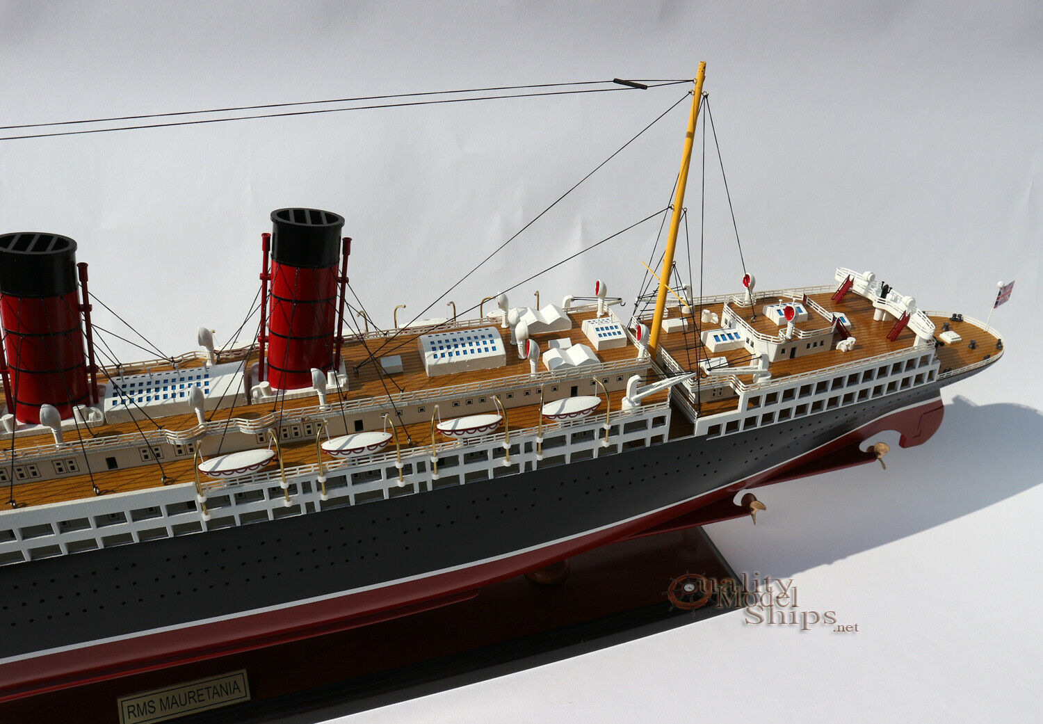 RMS Mauretania 1906 Cunard Line Ocean Liner Wooden Ship Model 38