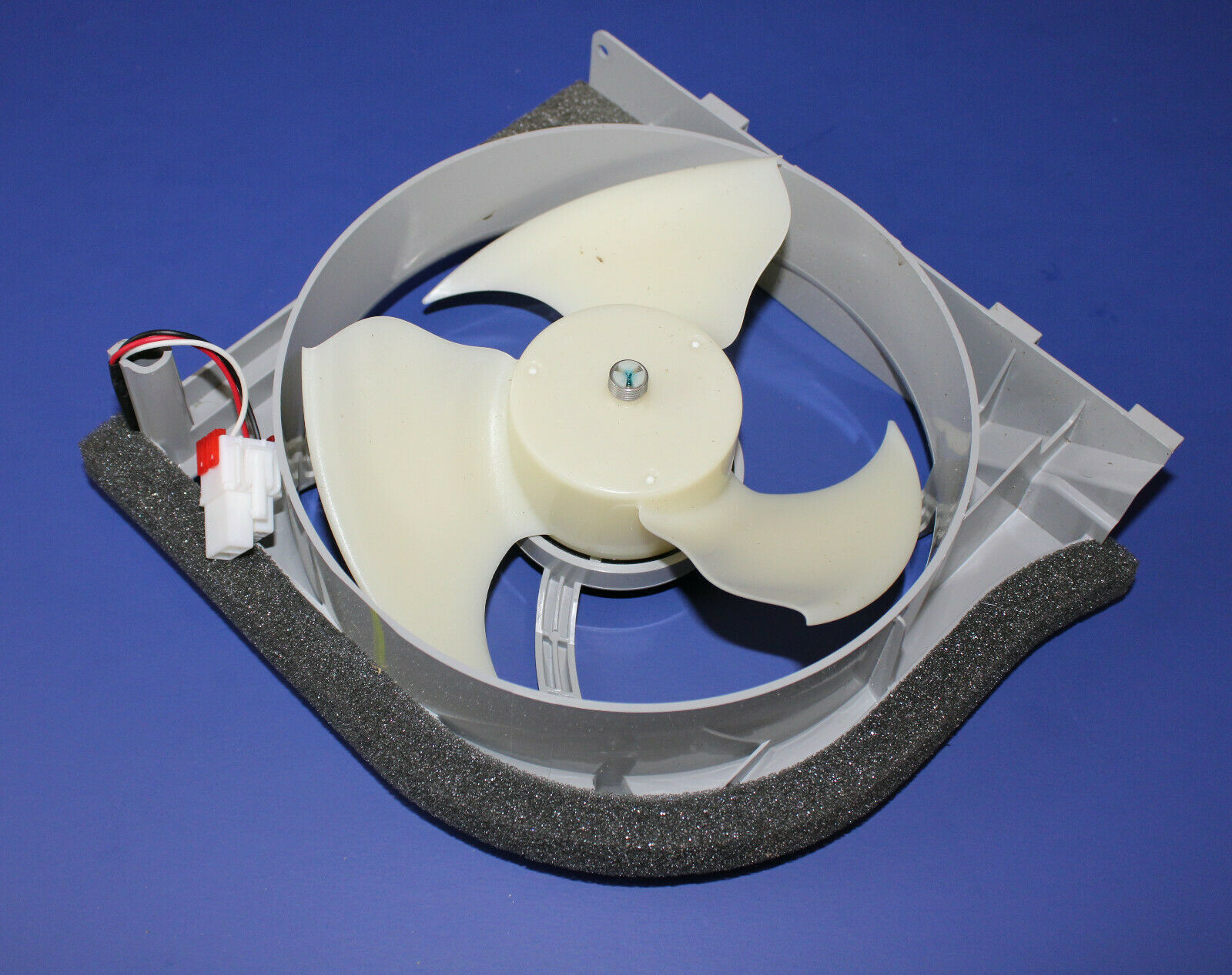 Samsung Refrigerator Condenser Fan Motor Assembly (DA9715765A