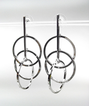 UNIQUE Urban Anthropologie Triple Interlocked Silver Rings Dangle Earrings 4800 - $17.99